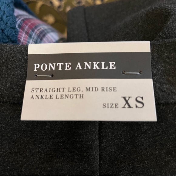 Lord and Taylor Ponte Ankle pant, size XS, NWT - Picture 4 of 7